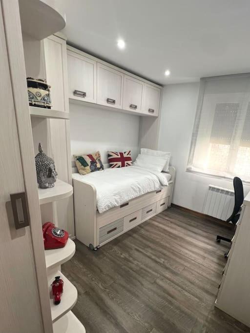 Apartment Centrico Con Terraza Ebi02919